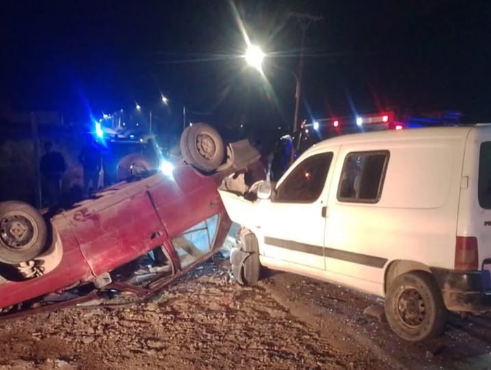 🔴 JUNÍN | UNA MUJER RESULTÓ HERIDA TRAS UN CHOQUE ENTRE DOS VEHÍCULOS.