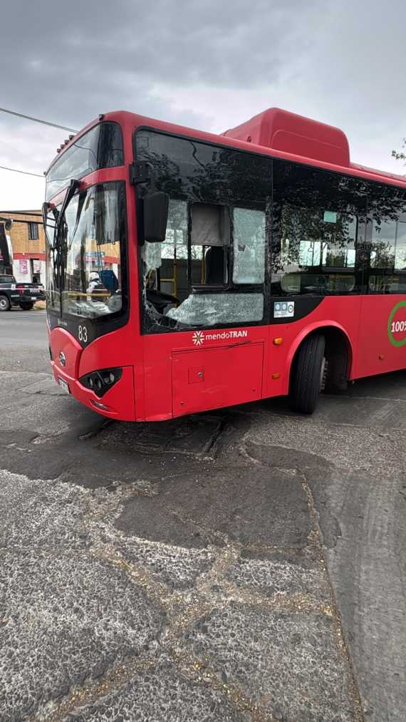 Las Heras | Un motociclista murió tras chocar contra un colectivo