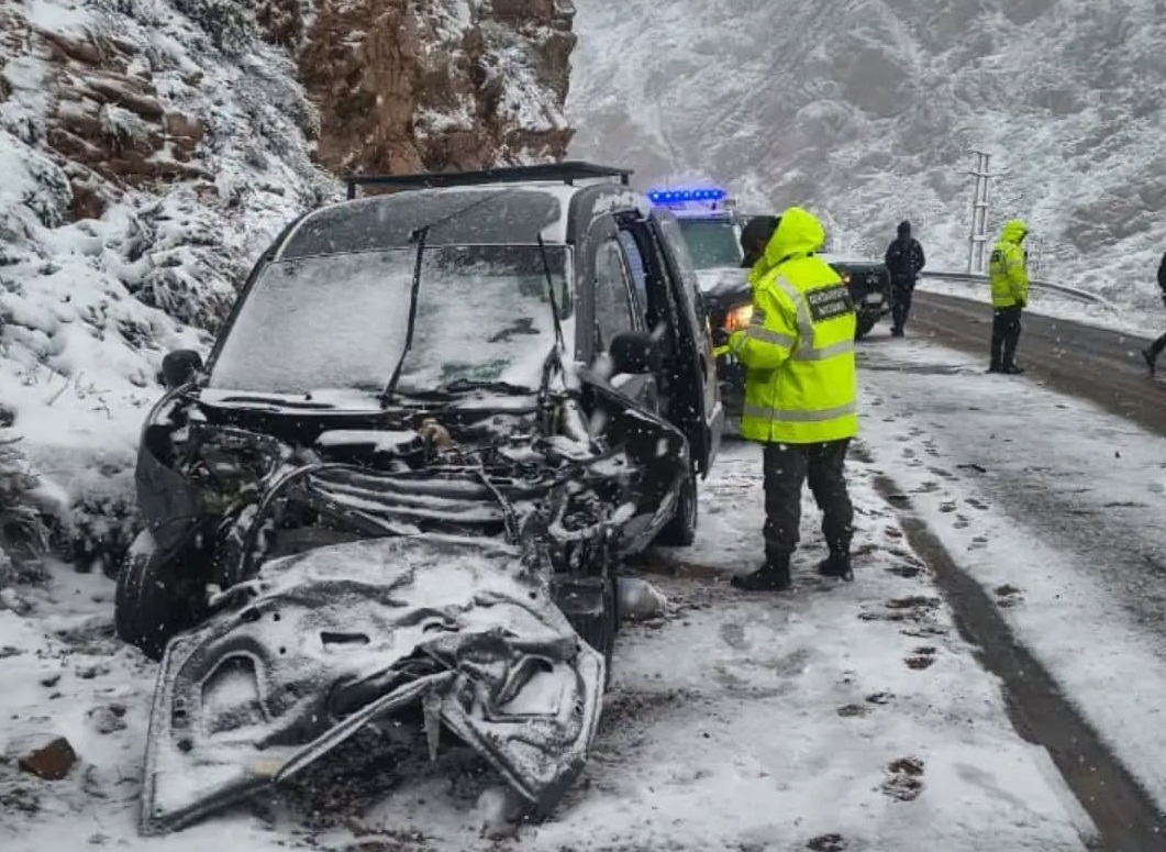 Accidente con heridos en la Ruta 7: dos vehículos colisionaron en Uspallata